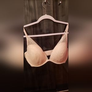 Victoria'S Secret lace bra cream color size 36D